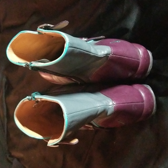 JOHN Fluevog FELLOWSHIPS EMMA LEATHER GUM BOOT Purple/ teal sz. 8.5 - Picture 4 of 16